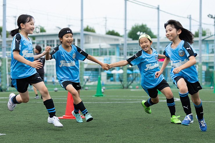 フロンターレ日記 / ☆女の子、あつまれ~☆女の子限定サッカー教室開催!