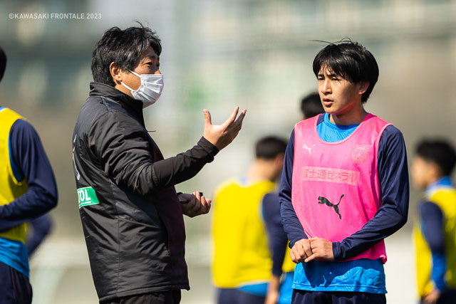 川崎フロンターレ U-18監督 長橋康弘