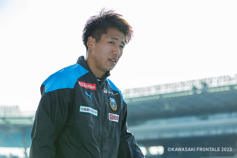 ピックアッププレイヤー 2023-vol.08 / FW20 山田 新 選手