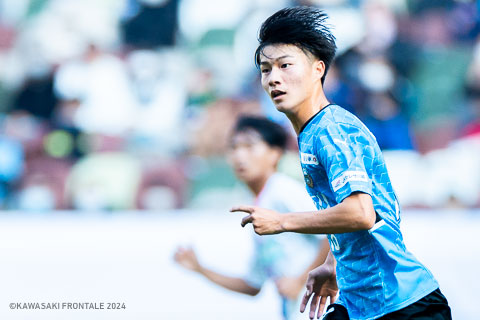 MF34/由井 航太選手