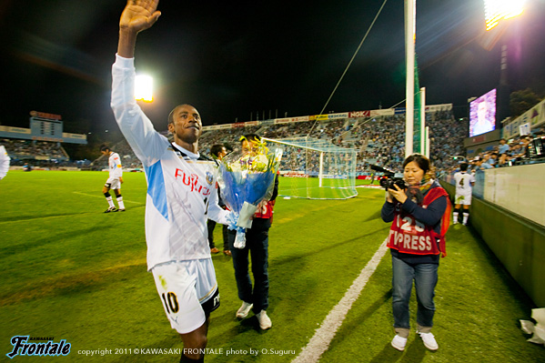 最後の試合にゴールを決めたジュニーニョ選手。9年間お疲れ様でした！