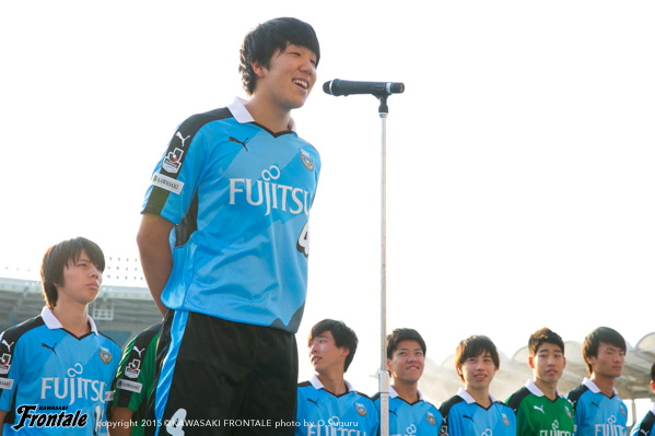 U-18、15共に日本クラブユースサッカー選手権全国大会出場を報告をするU-18長谷川選手