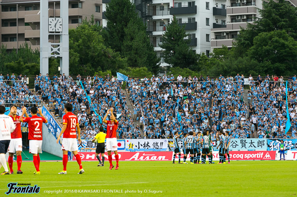 雨上がり、蒸し暑さが残るパロマ瑞穂スタジアム。18:06キックオフ。