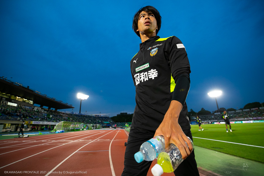 MF18/三笘 薫選手 | 選手・スタッフプロフィール2021 : KAWASAKI FRONTALE