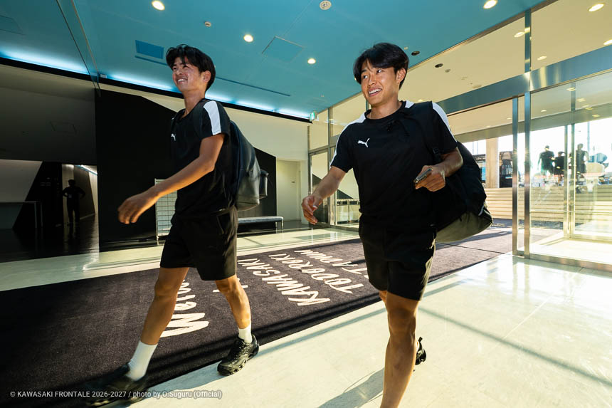 FW20 / 持山 匡佑選手、MF25 / 山市 秀翔選手 FW20 / 持山 匡佑選手、MF25 / 山市 秀翔選手