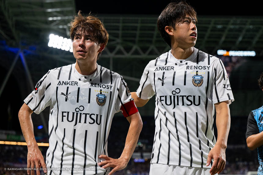 MF14 / 脇坂 泰斗選手、DF5 / 佐々木 旭選手 MF14 / 脇坂 泰斗選手、DF5 / 佐々木 旭選手
