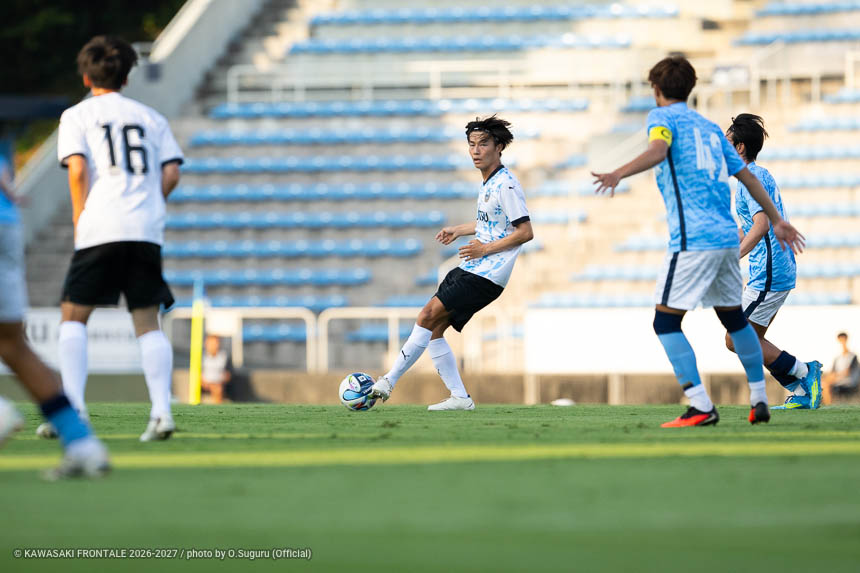 MF26 / 由井 航太選手 MF26 / 由井 航太選手