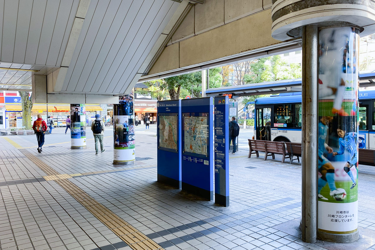 JR武蔵小杉駅 柱巻き